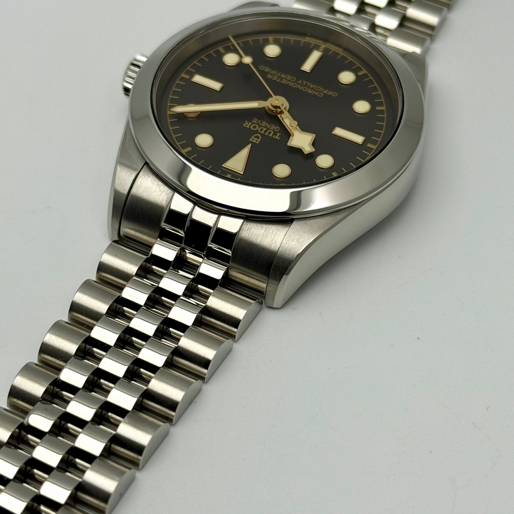 Tudor Black Bay One 39 