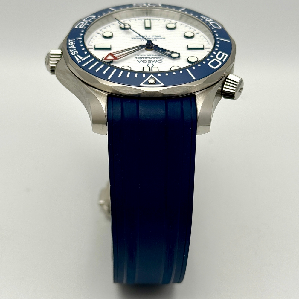 Omega Seamaster America's Cup Edition