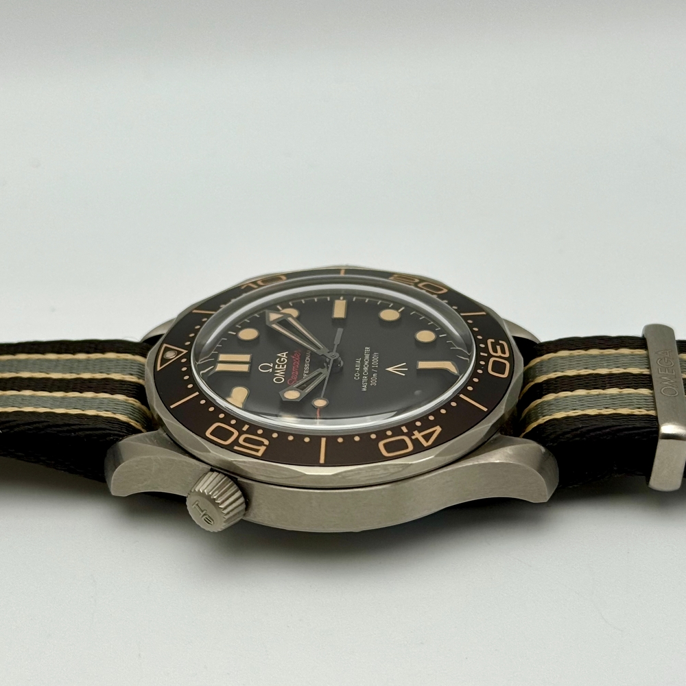 Omega Seamaster Diver 007 Edition