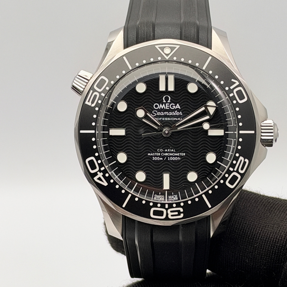 Omega Seamaster Diver 300M Co-Axial Master Chronometer No-Date