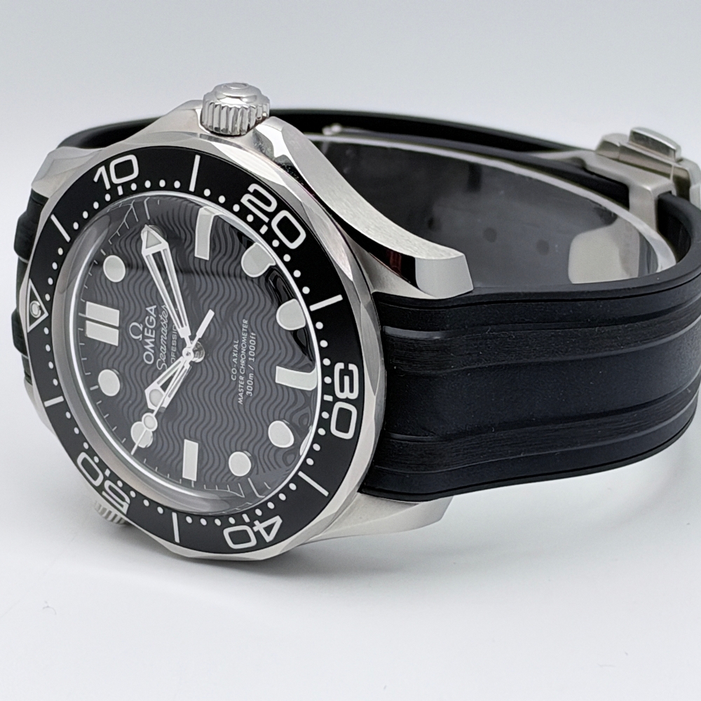 Omega Seamaster Diver 300M Co-Axial Master Chronometer No-Date