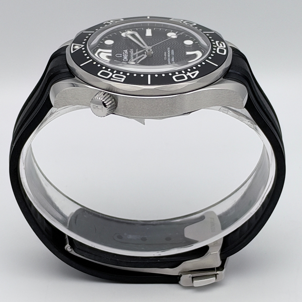 Omega Seamaster Diver 300M Co-Axial Master Chronometer No-Date