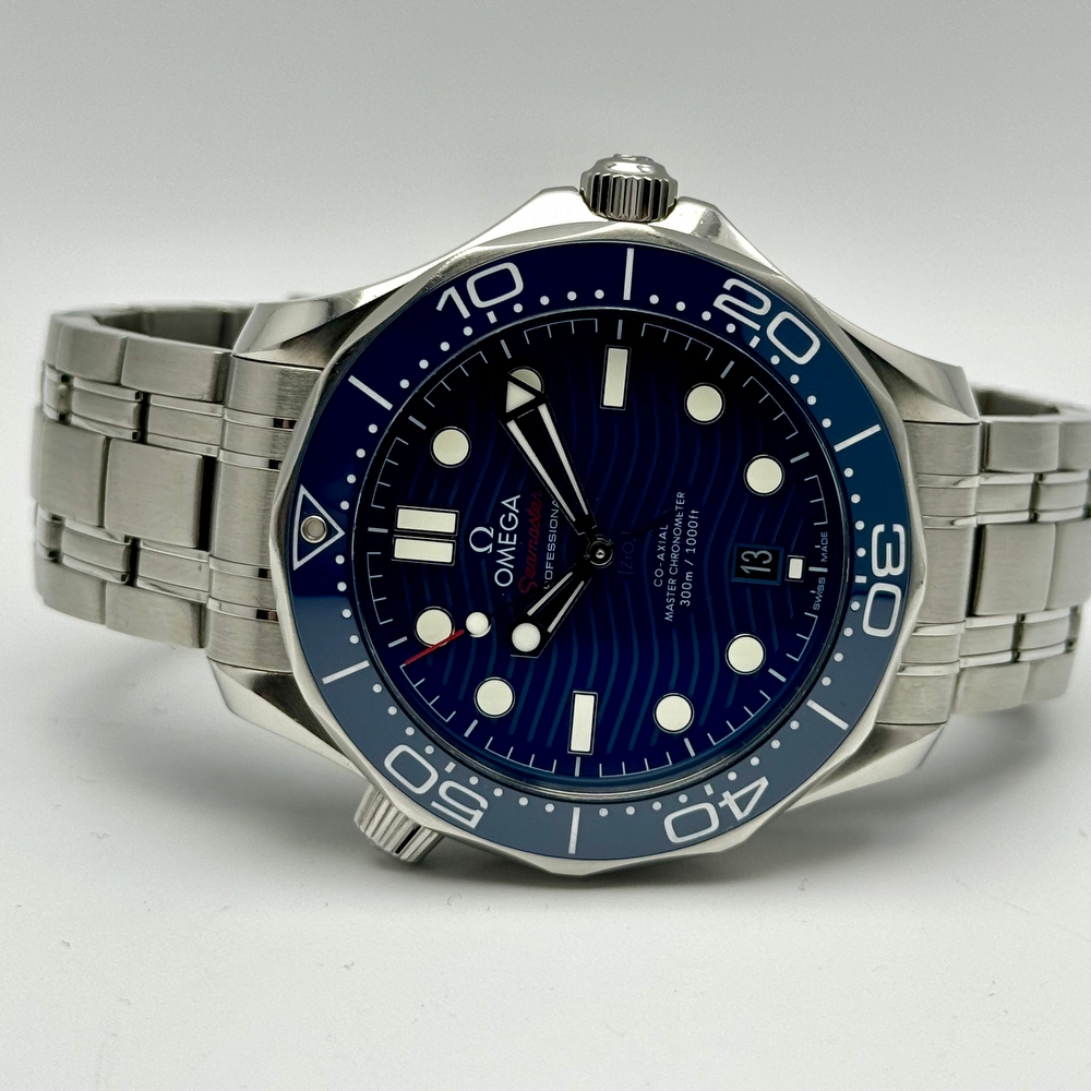 OMEGA SEAMASTER DIVER 300M MASTER CHRONOMETER BLUE