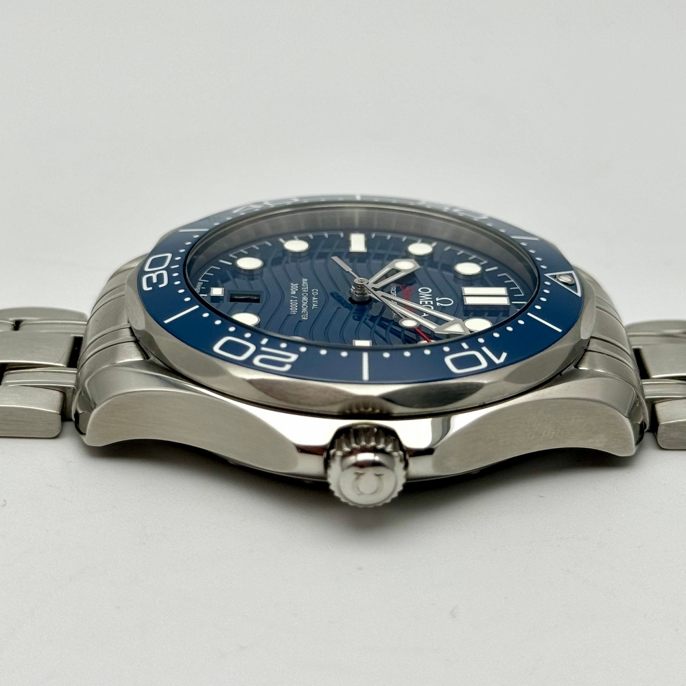 OMEGA SEAMASTER DIVER 300M MASTER CHRONOMETER BLUE