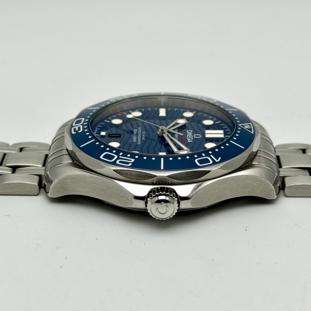 OMEGA SEAMASTER DIVER 300M MASTER CHRONOMETER BLUE