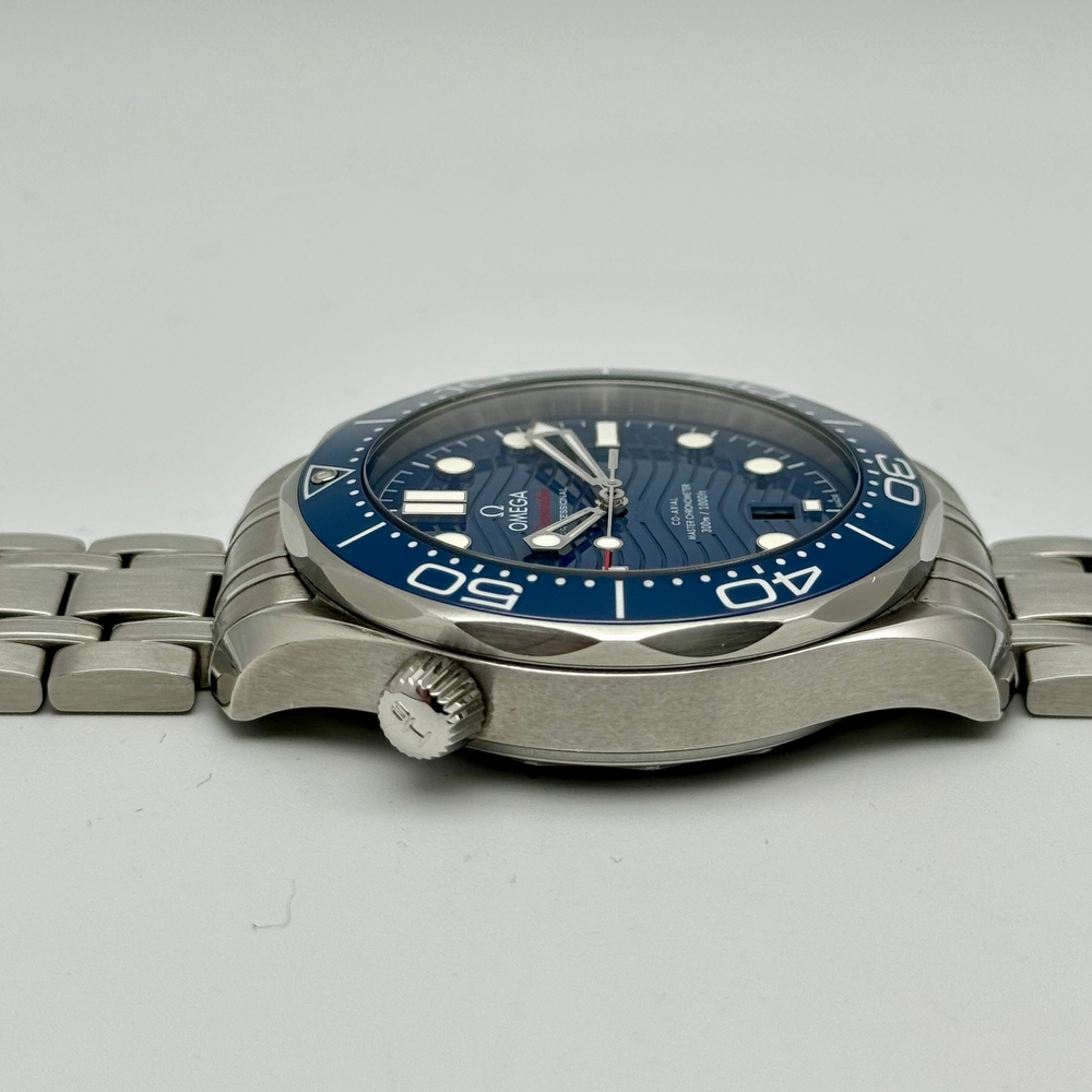 OMEGA SEAMASTER DIVER 300M MASTER CHRONOMETER BLUE