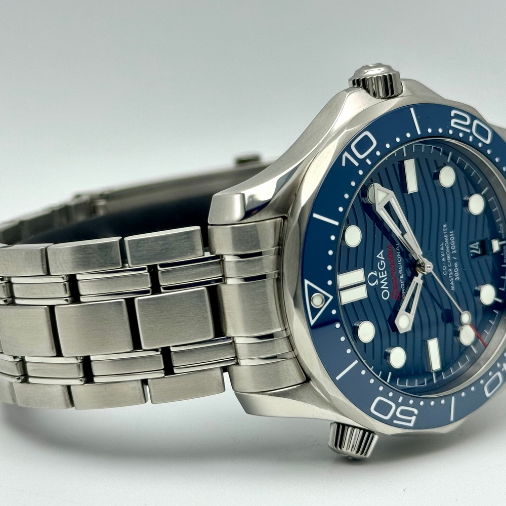 OMEGA SEAMASTER DIVER 300M MASTER CHRONOMETER BLUE