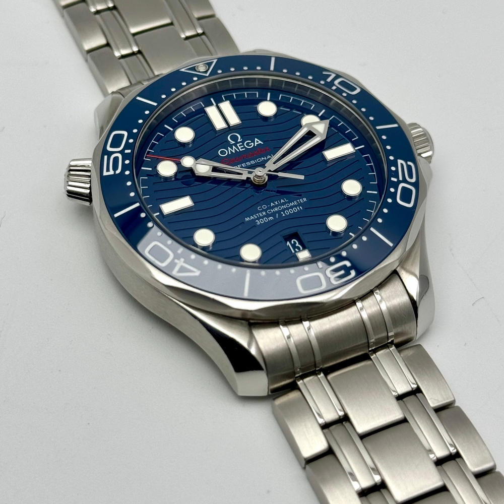 OMEGA SEAMASTER DIVER 300M MASTER CHRONOMETER BLUE