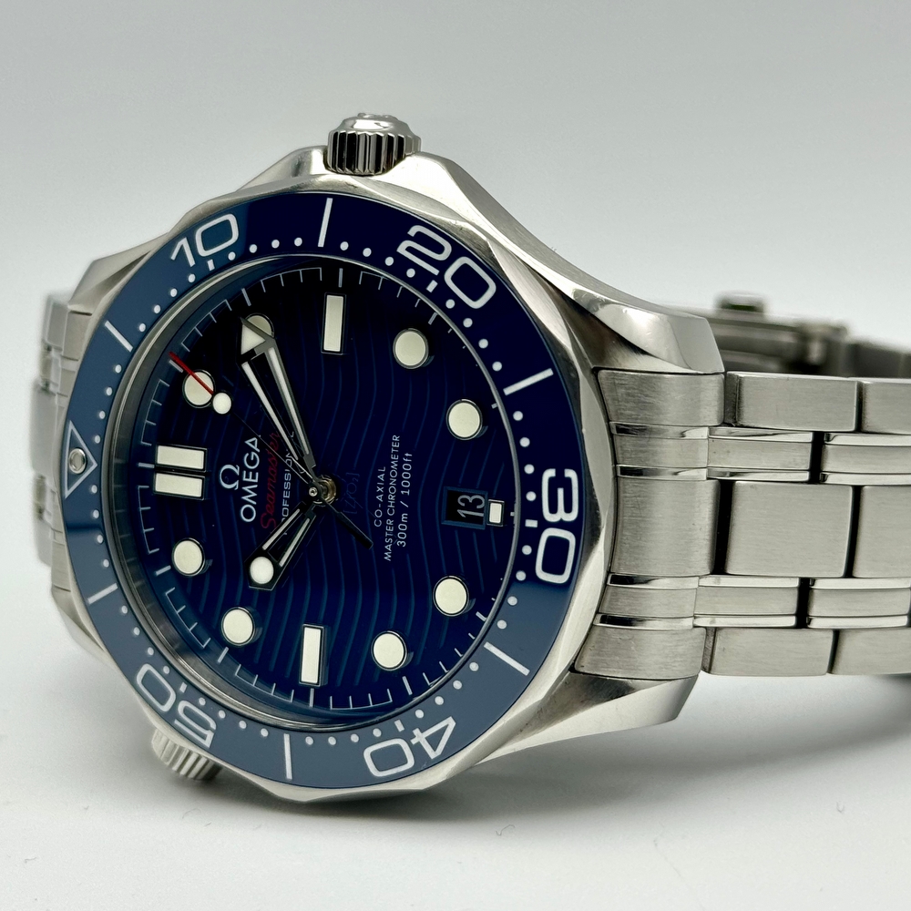 OMEGA SEAMASTER DIVER 300M MASTER CHRONOMETER BLUE