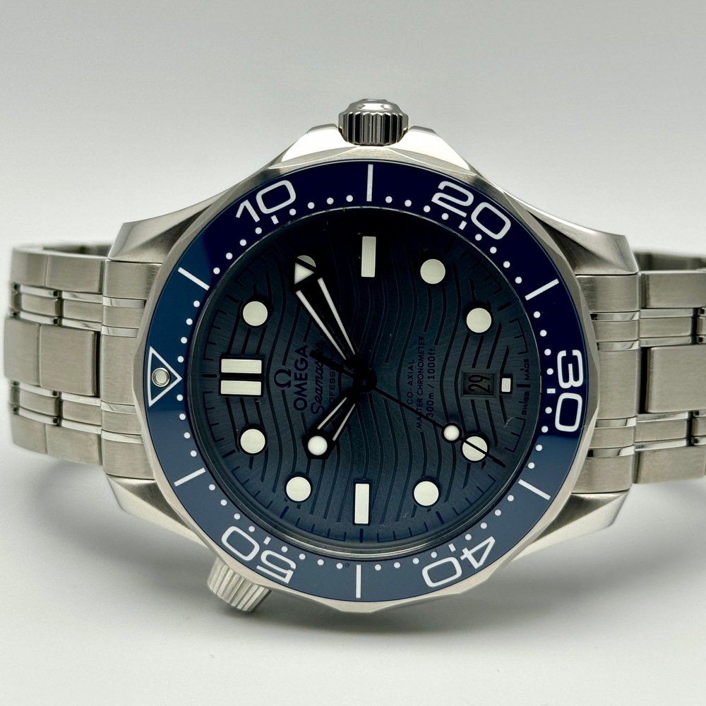 OMEGA SEAMASTER DIVER MASTER CHRONOMETER GREY