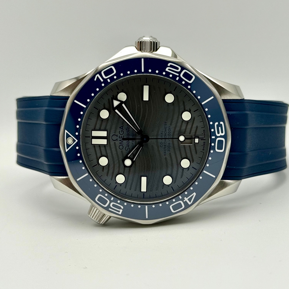 OMEGA SEAMASTER DIVER MASTER CHRONOMETER GREY