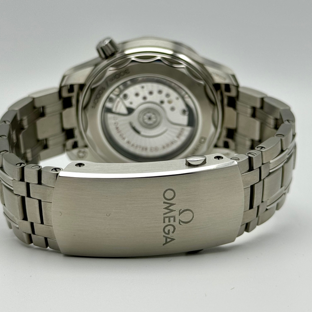 OMEGA SEAMASTER DIVER MASTER CHRONOMETER GREY