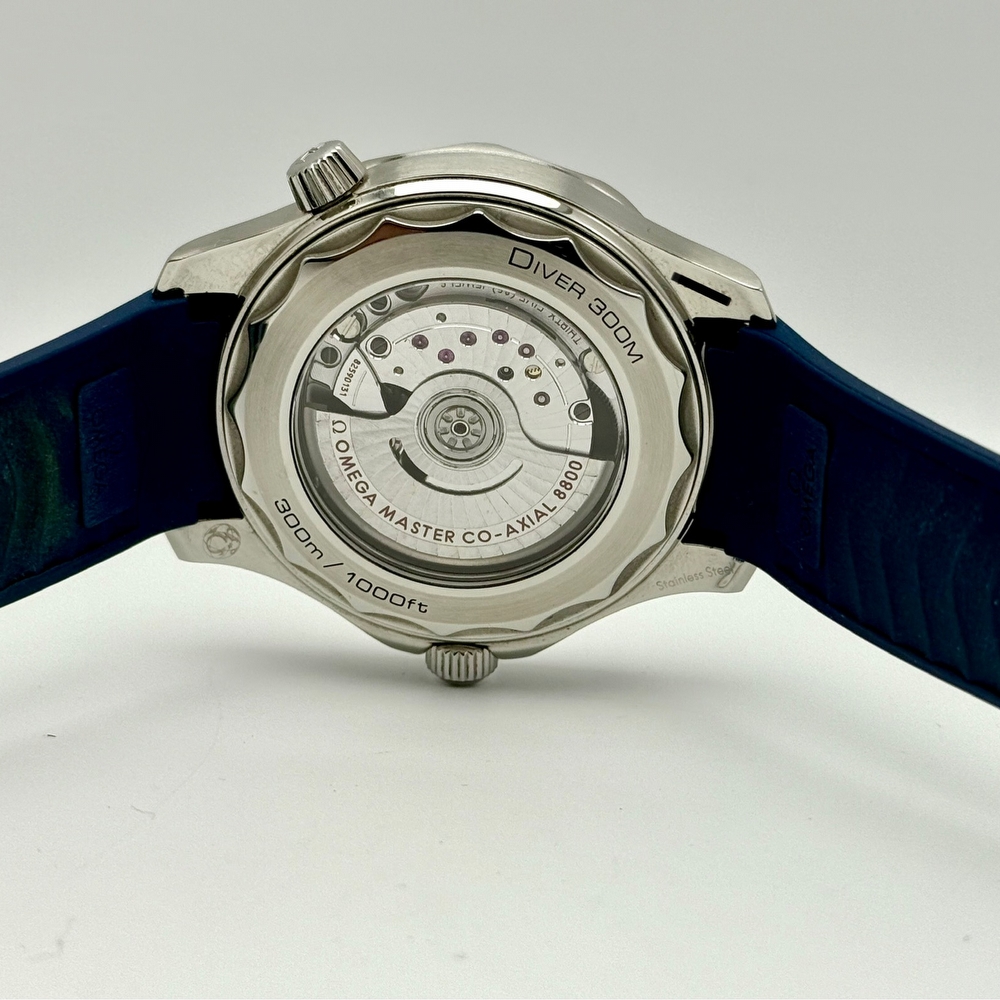 OMEGA SEAMASTER DIVER MASTER CHRONOMETER GREY