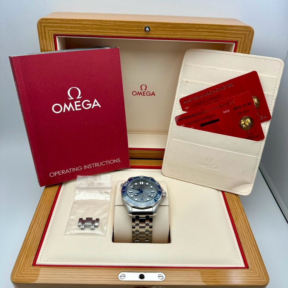 OMEGA SEAMASTER DIVER MASTER CHRONOMETER GREY