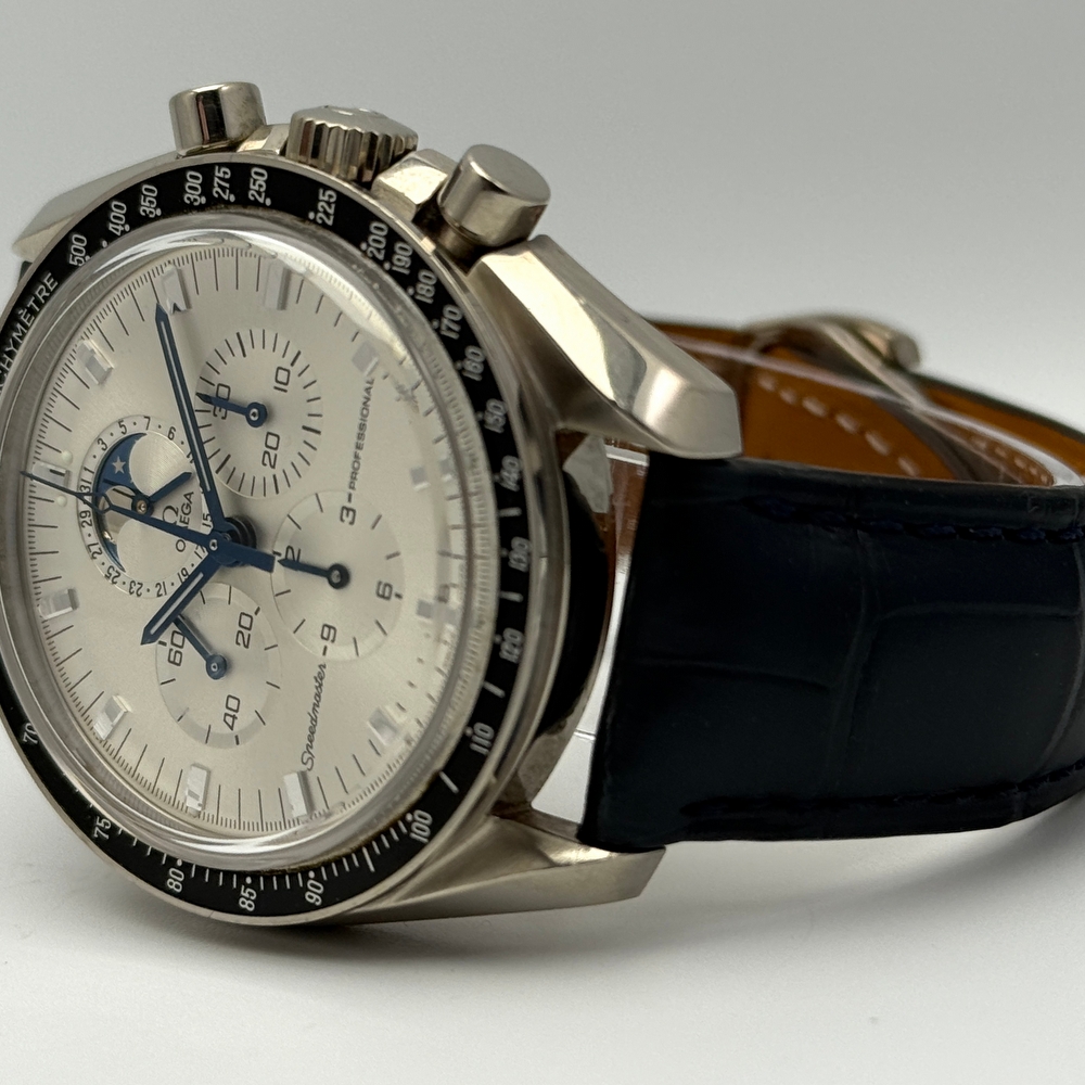 Omega Speedmaster Moonphase 18k White Gold