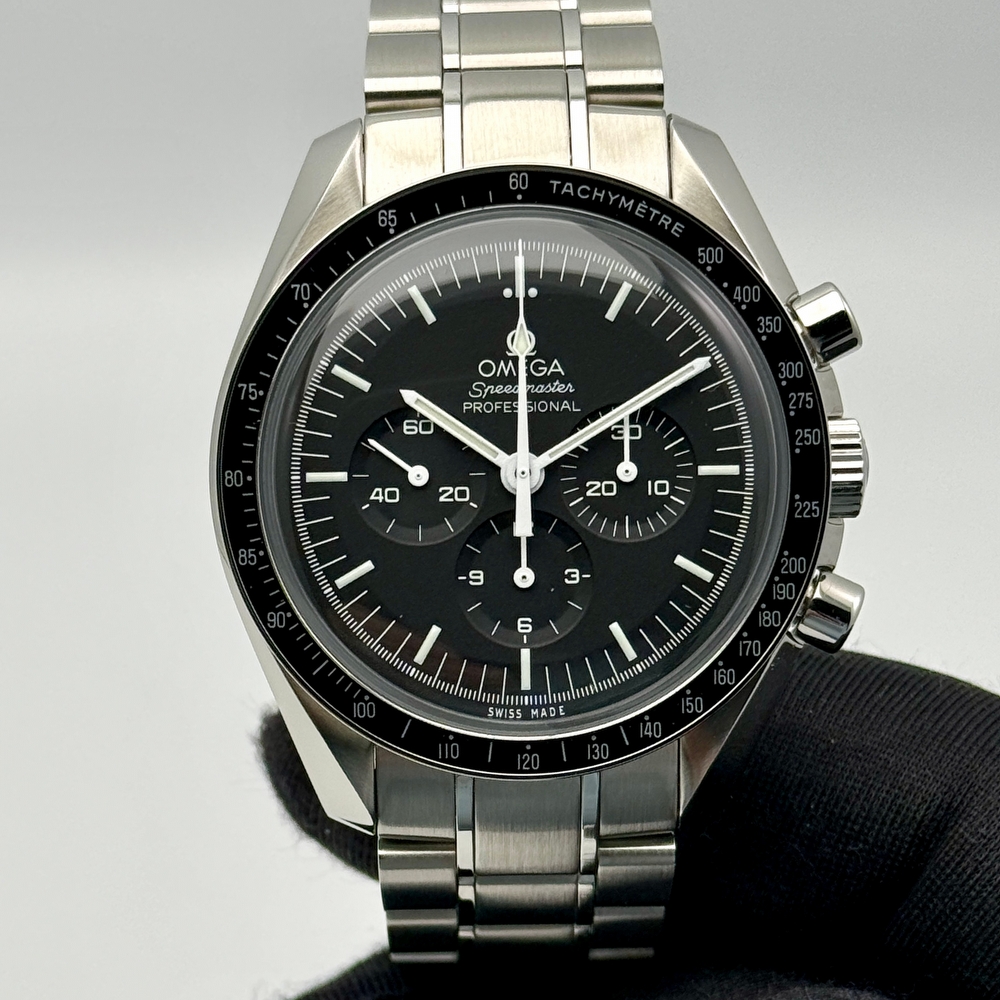 Omega Speedmaster Moonwatch