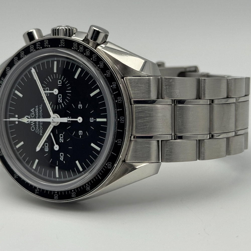Omega Speedmaster Sapphire Moonwatch Professional 