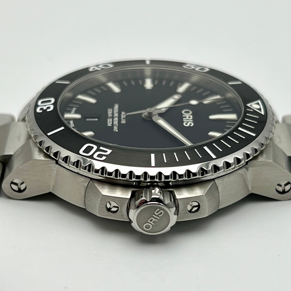 Oris Aquis Date Black