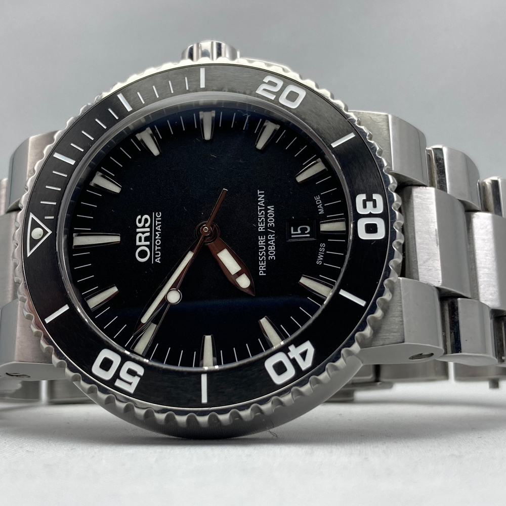 Oris Aquis Divers Date Steel Black Automatic 