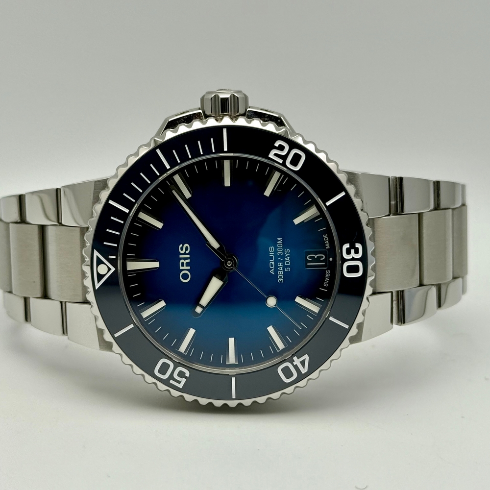 Oris Aquis Date Calibre 400