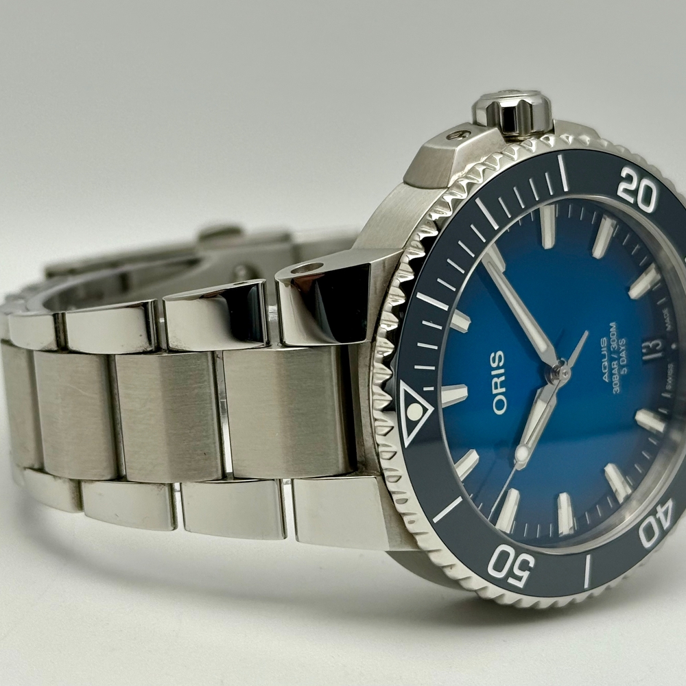 Oris Aquis Date Calibre 400