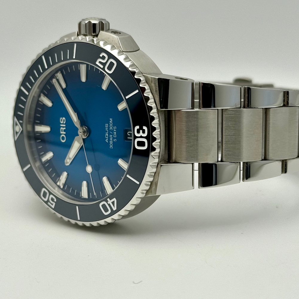 Oris Aquis Date Calibre 400