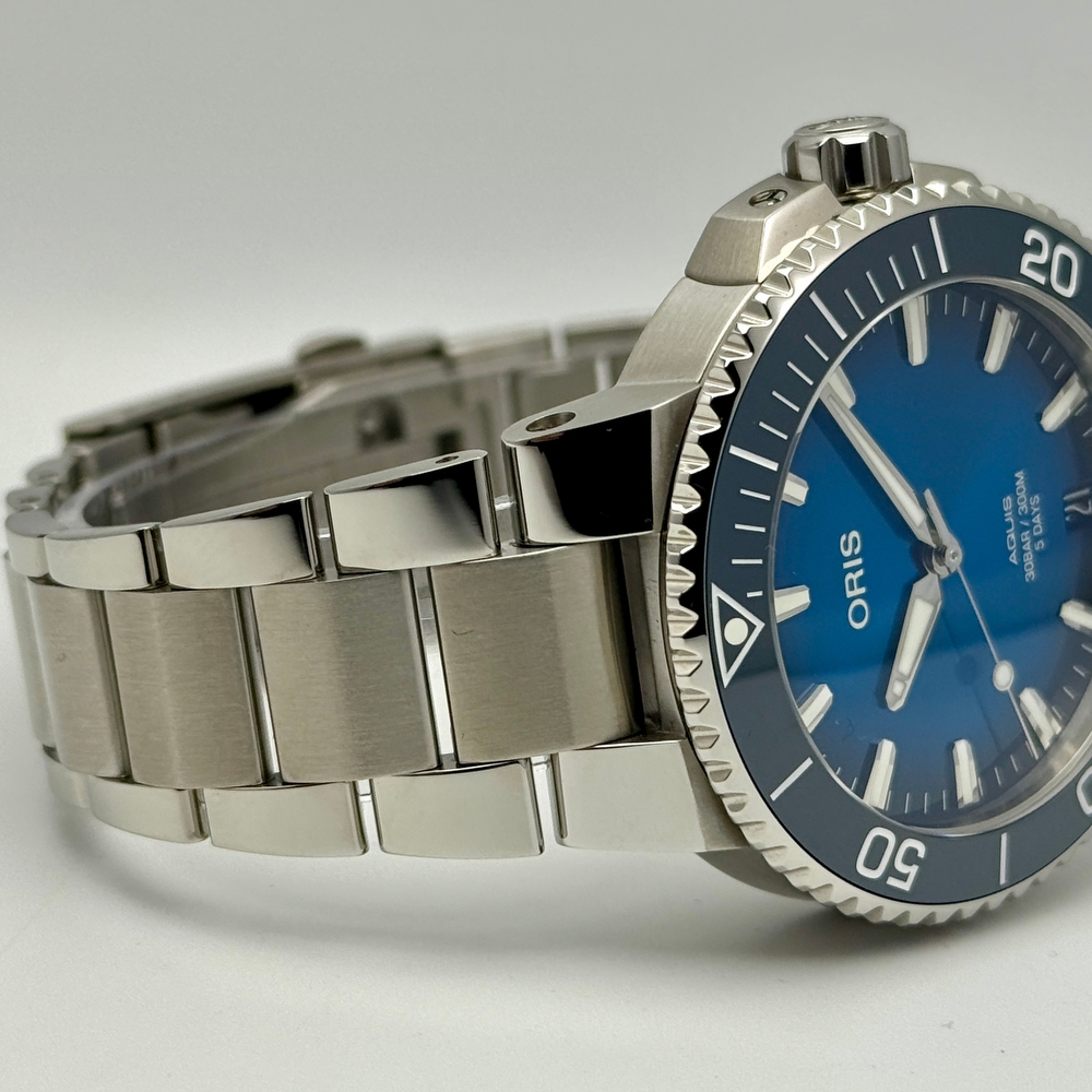 Oris Aquis Date Calibre 400 Blue