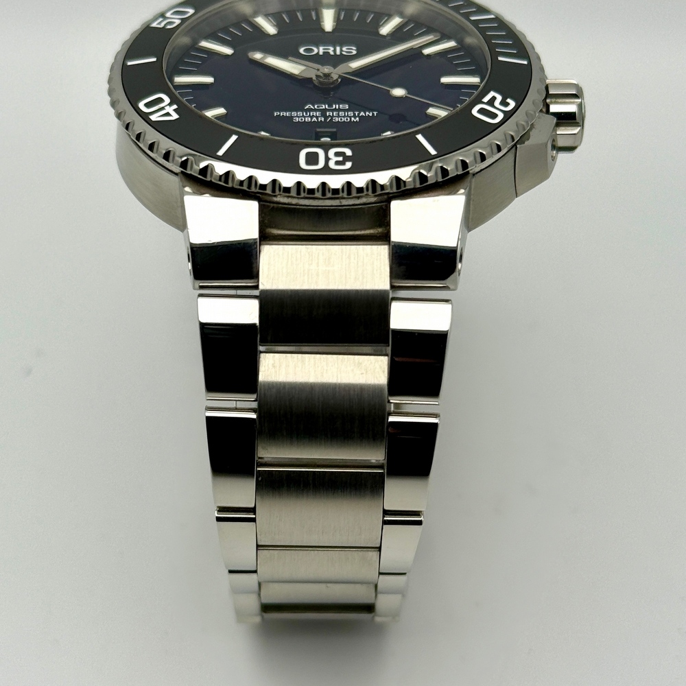 Oris Aquis Date Gradient Blue