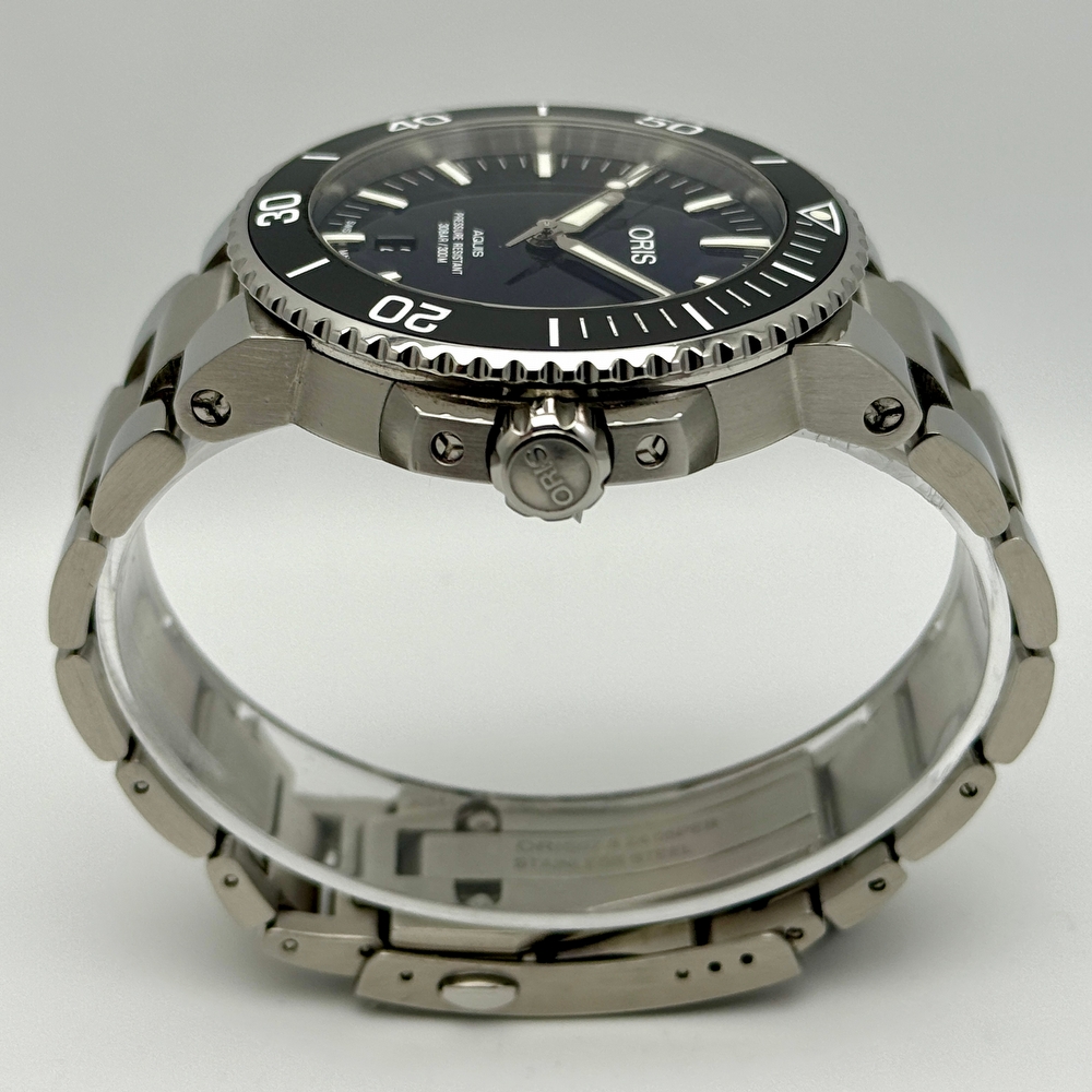 Oris Aquis Date Gradient Blue