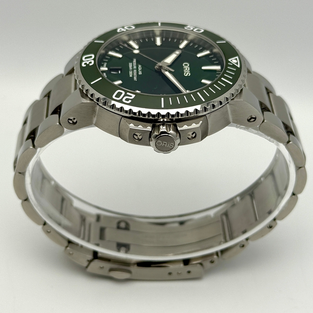 Oris Aquis Date Green
