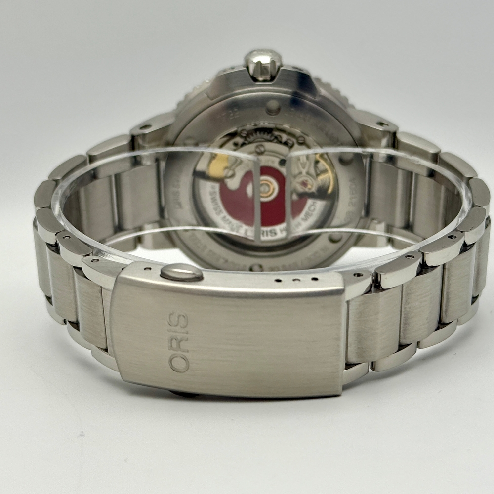 Oris Aquis Date Green