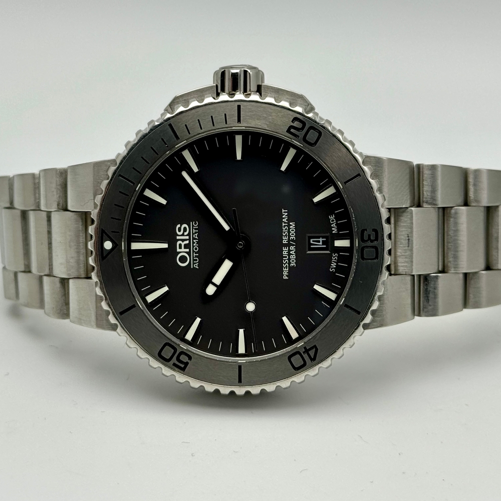 Oris Aquis Date Tungsten