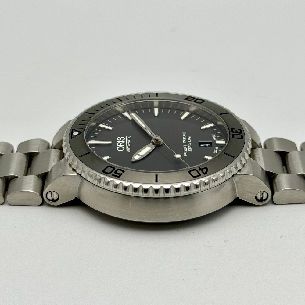 Oris Aquis Date Tungsten