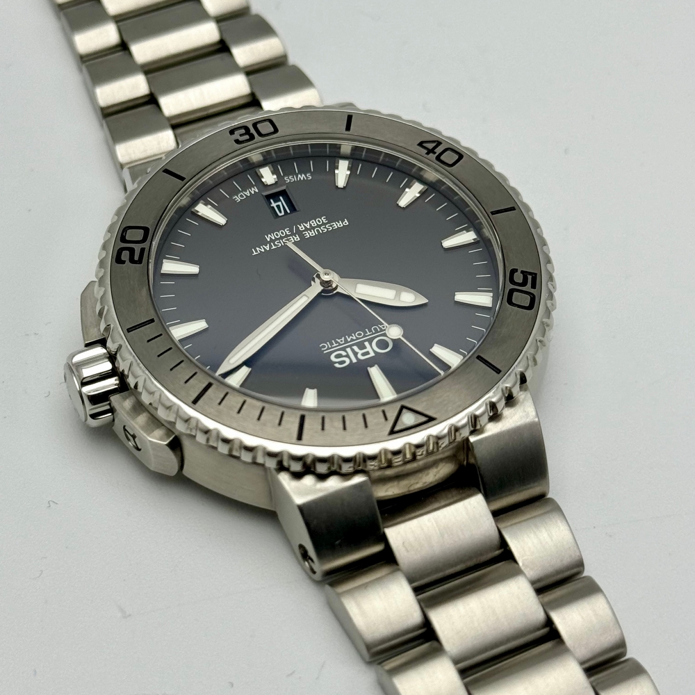 Oris Aquis Date Tungsten