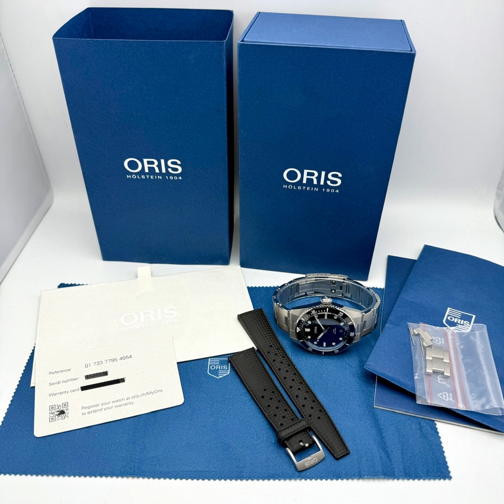 Oris Divers Date Sixty-Five Ceramic
