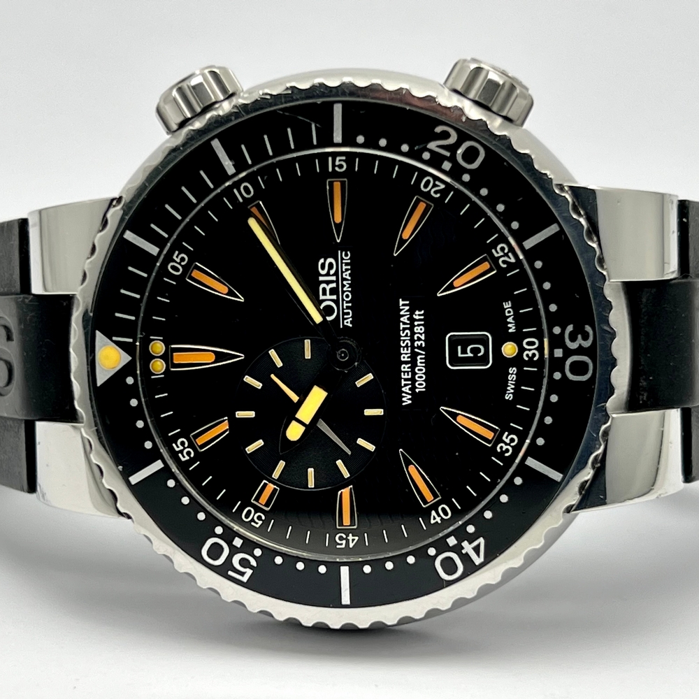 Oris Divers Small Seconds Date