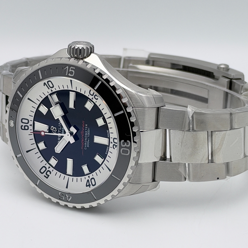 Breitling Superocean Automatic 44 black 