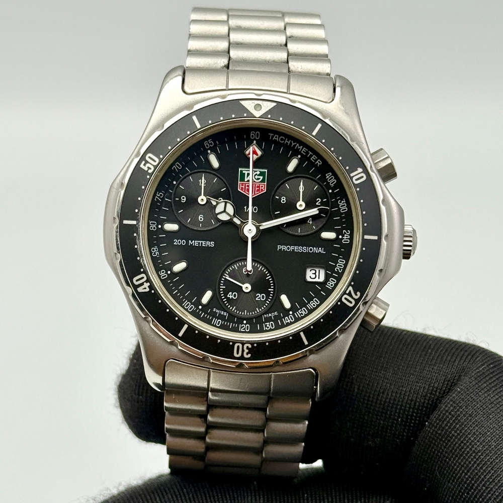 Tag Heuer 2000 Professional Chronograph