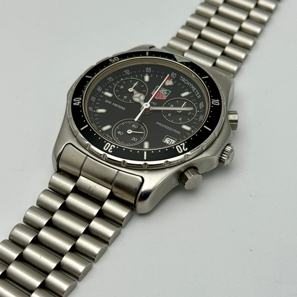 Tag Heuer 2000 Professional Chronograph