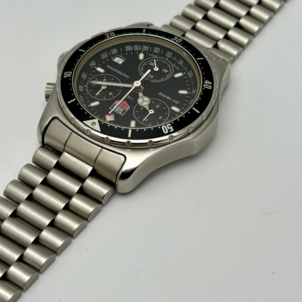 Tag Heuer 2000 Professional Chronograph