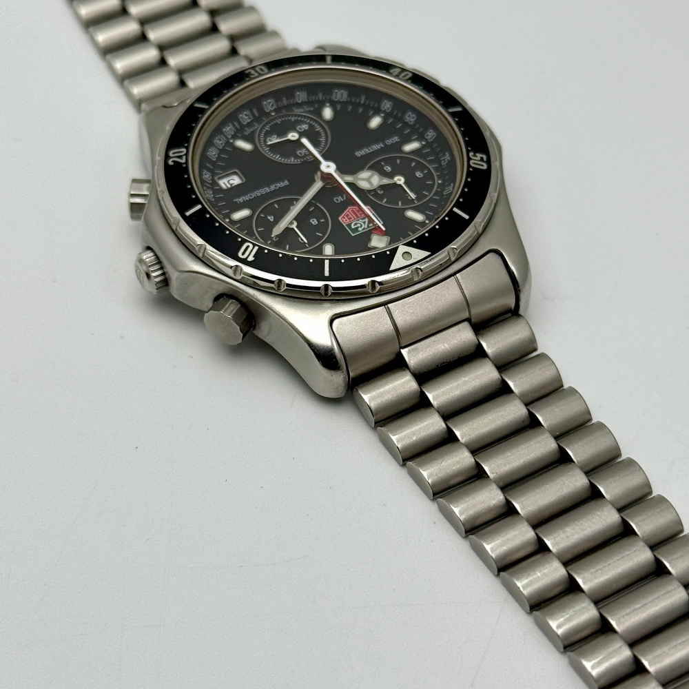 Tag Heuer 2000 Professional Chronograph