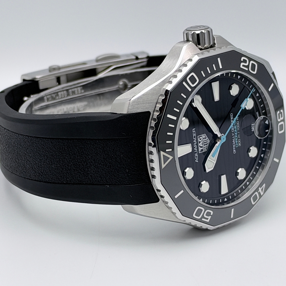 TAG Heuer Aquaracer Professional 300 Date