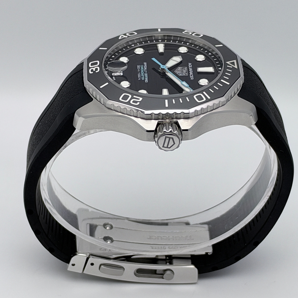 TAG Heuer Aquaracer Professional 300 Date