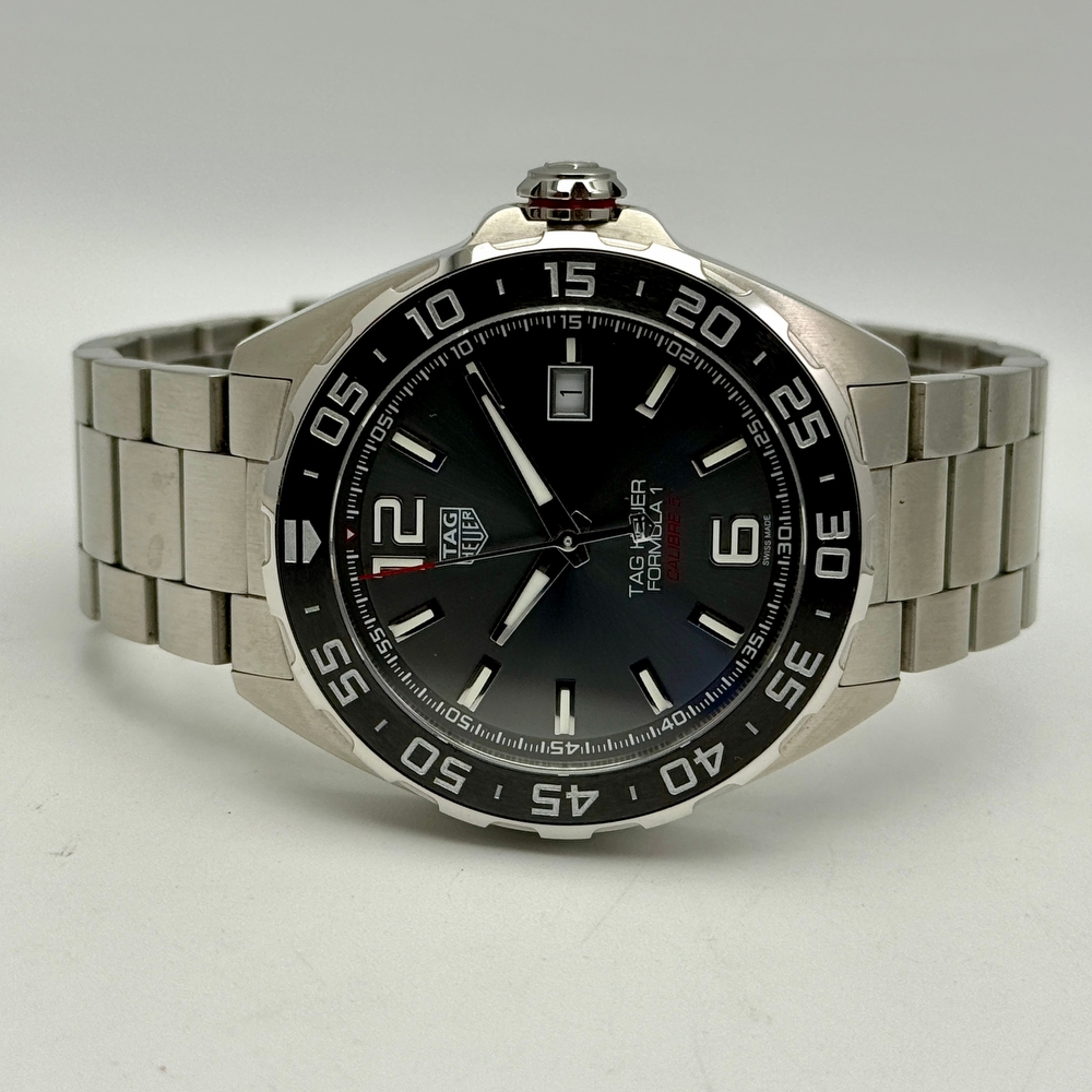 TAG Heuer Formula 1 Date