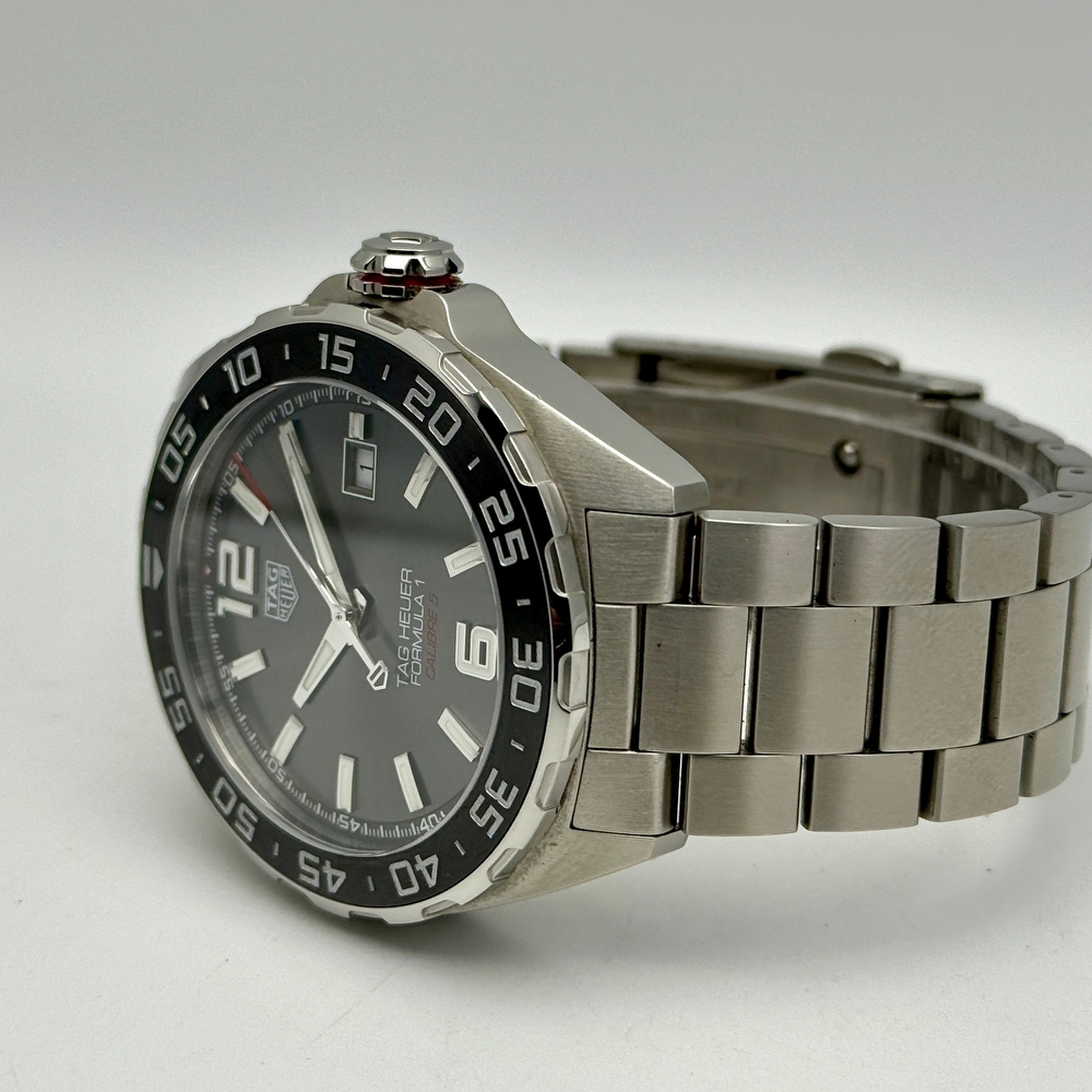 TAG Heuer Formula 1 Date