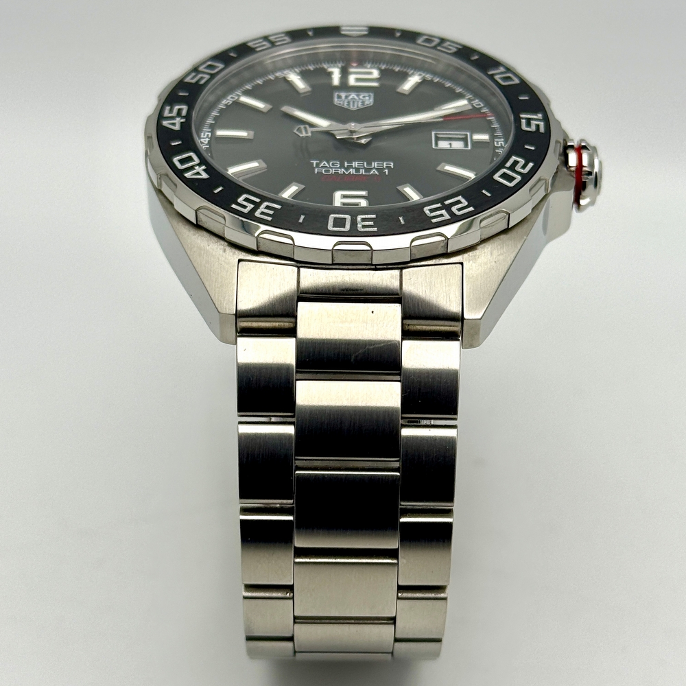 TAG Heuer Formula 1 Date