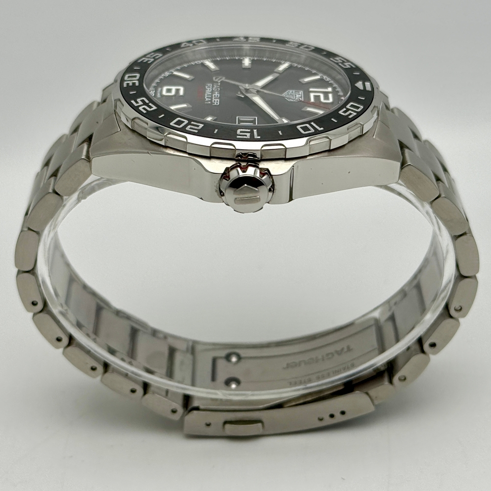 TAG Heuer Formula 1 Date