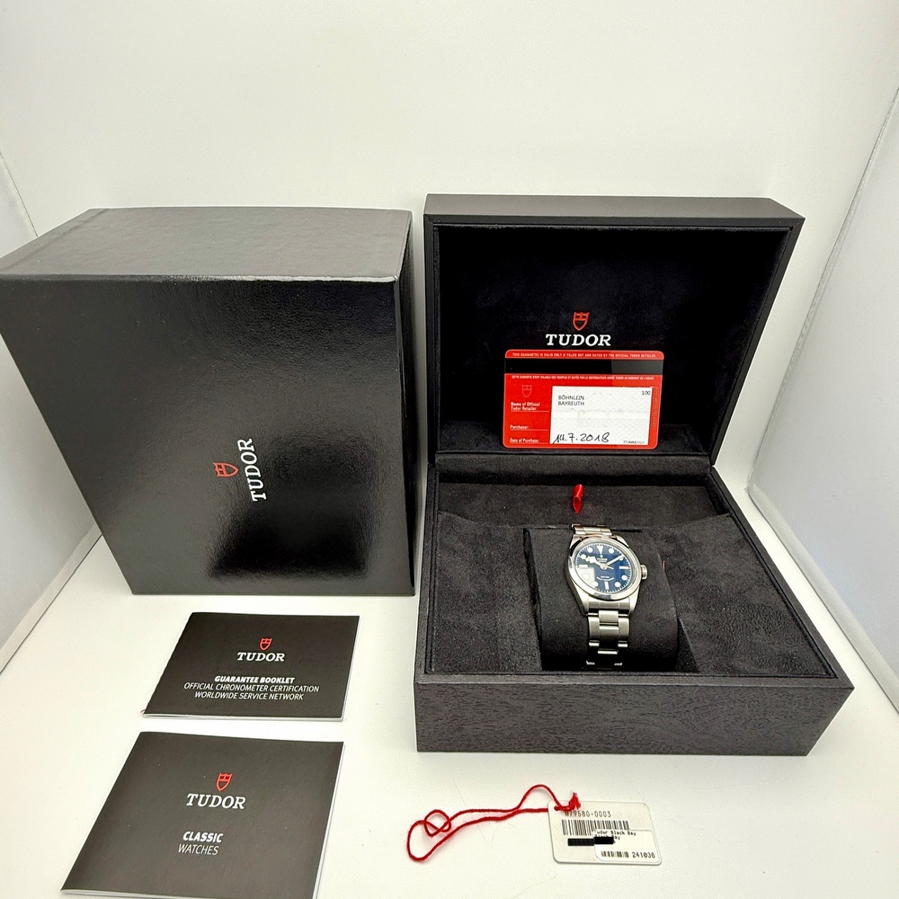 Tudor Black Bay 32 Blue