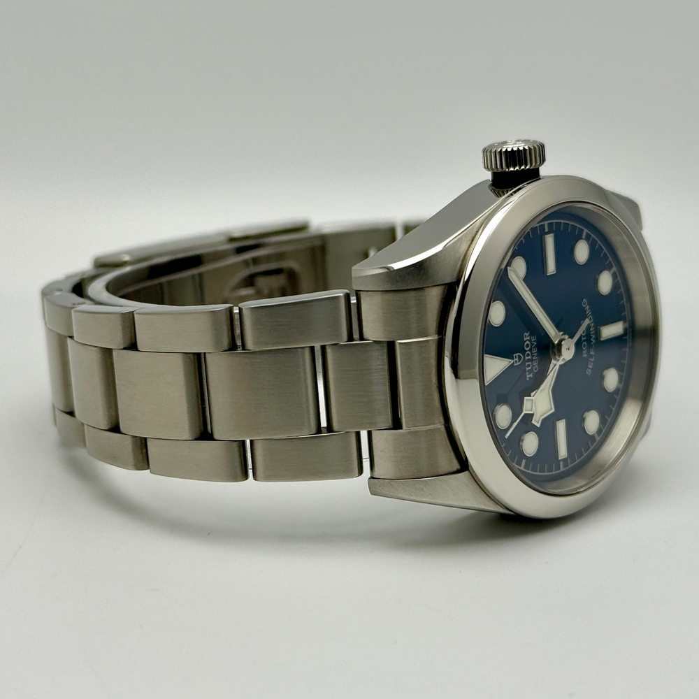 Tudor Black Bay 32 Blue