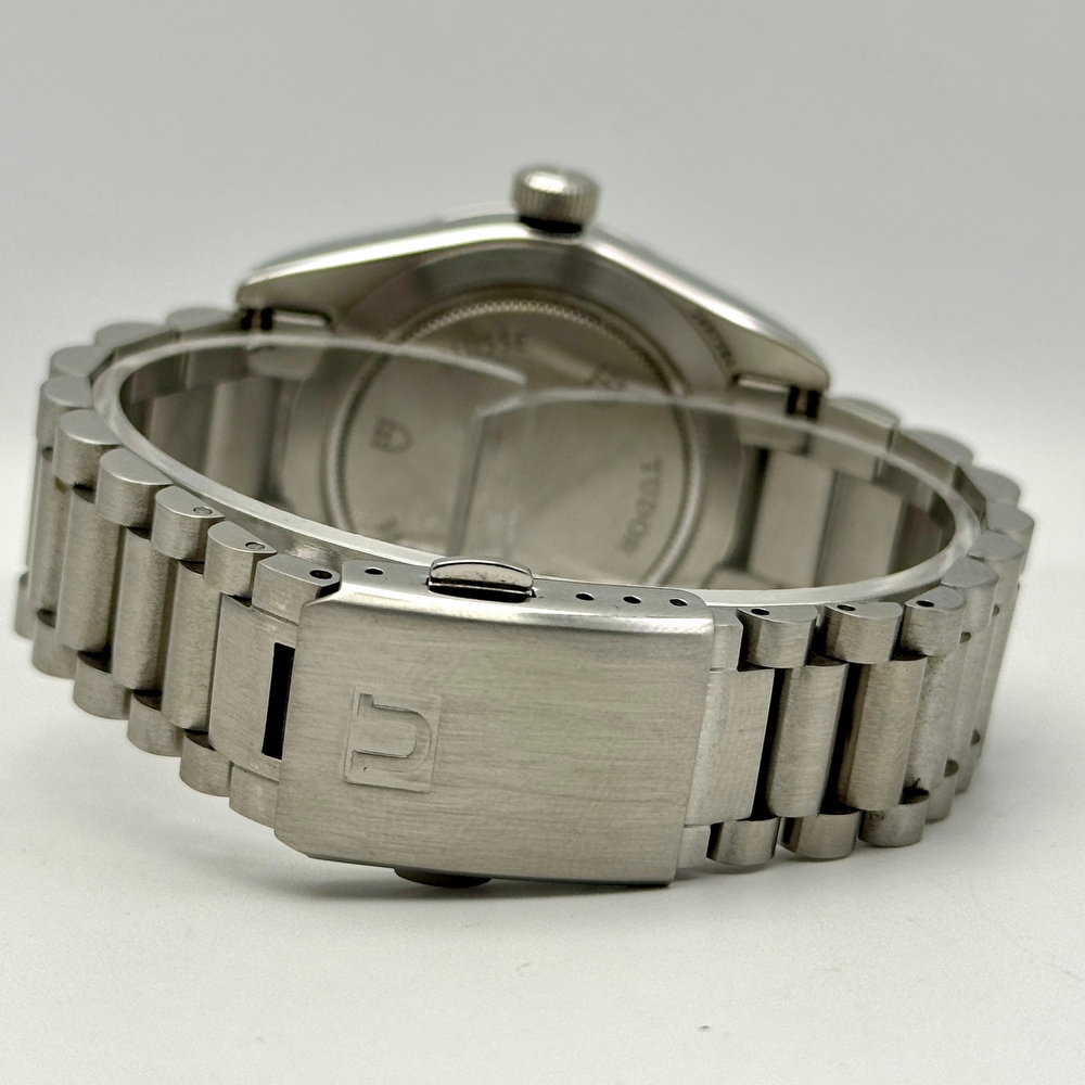 Tudor Black Bay 36